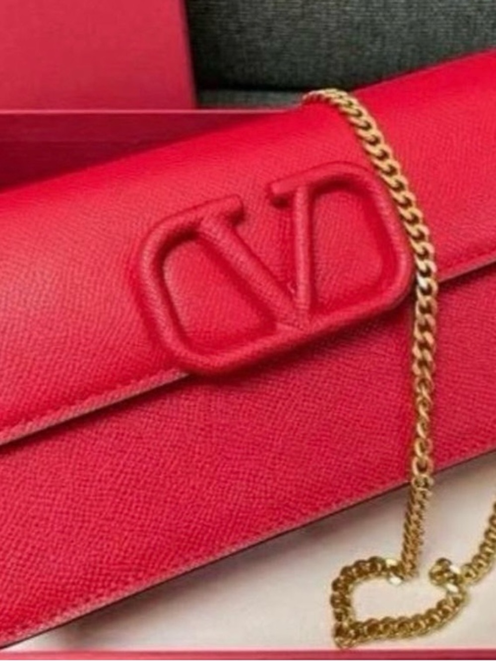 ‼️WOW‼️❤️VLOGO RED PU LEATHER Shoulder Bag NWT